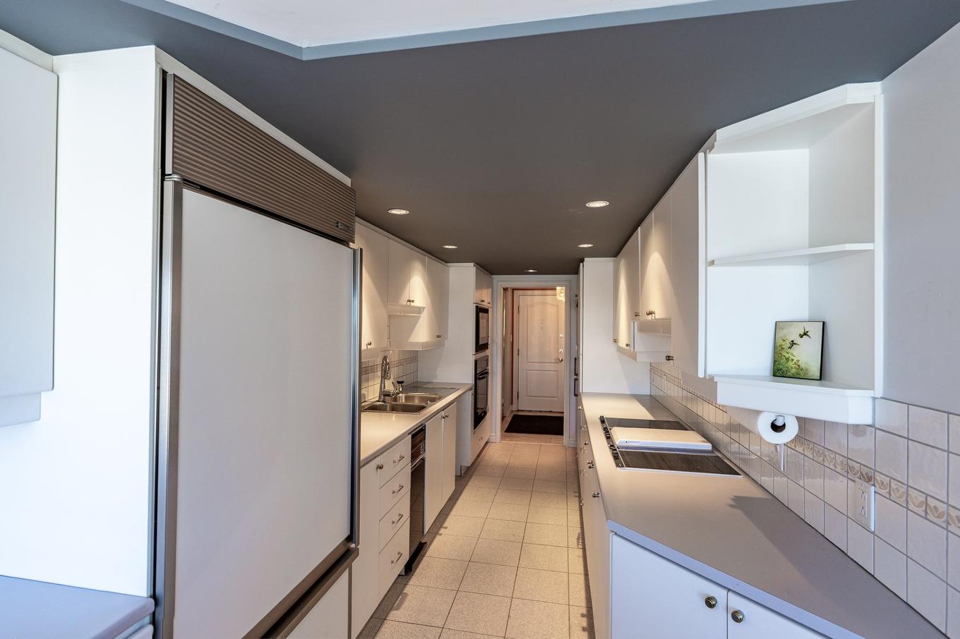Cuisine - 1604-795 Rue Muir, Montréal (Saint-Laurent), QC - Indoor Photo Showing Kitchen With Double Sink