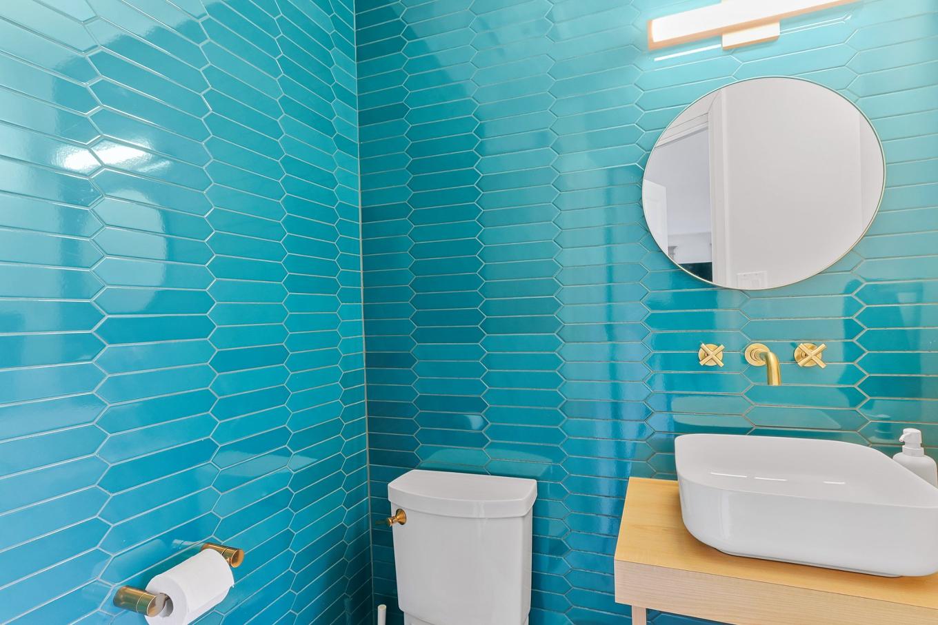 Powder room - 1339 Boul. St-Jean-Baptiste, Mercier, QC - Indoor Photo Showing Bathroom