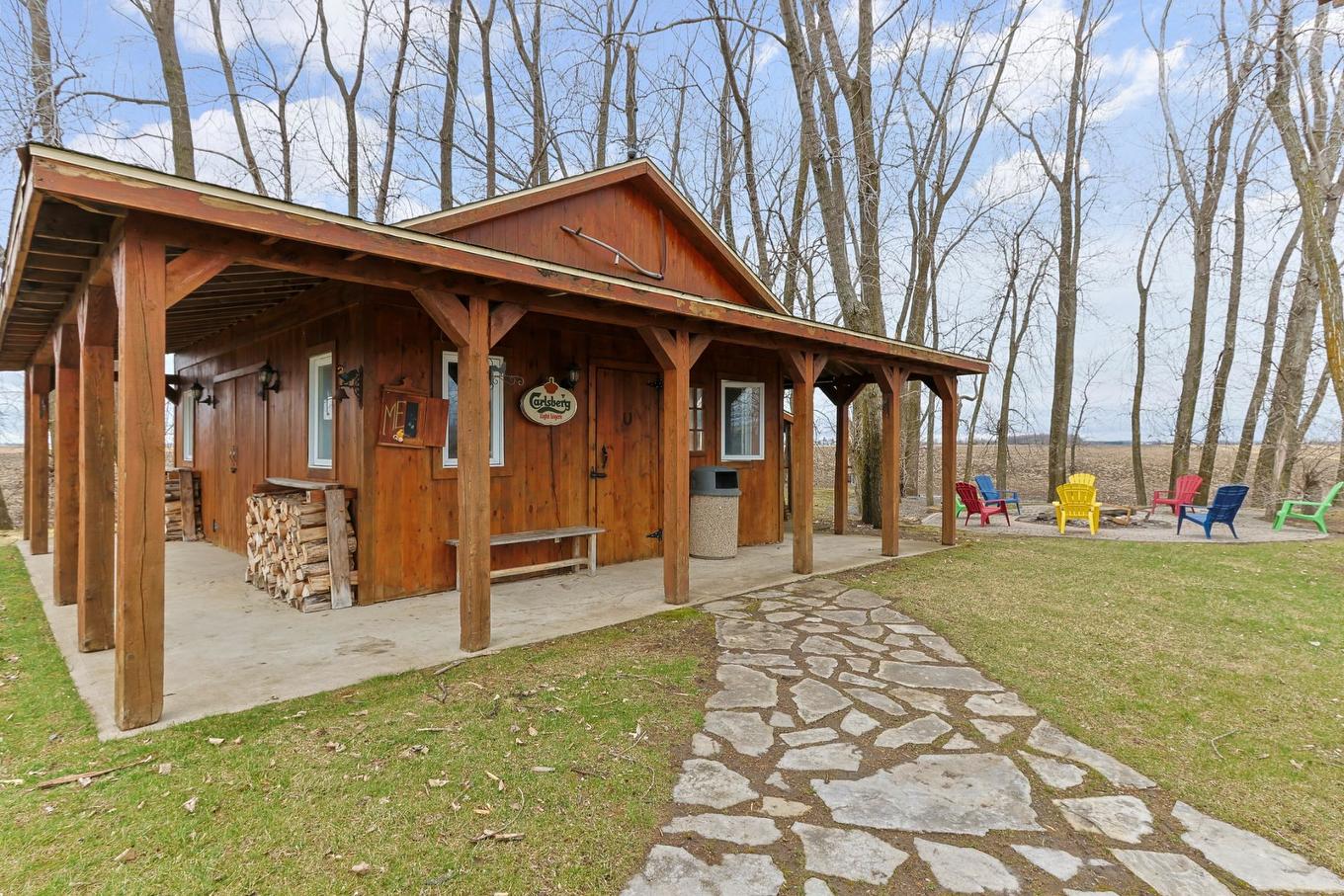 Barn - 1339 Boul. St-Jean-Baptiste, Mercier, QC - Outdoor