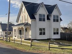 85 Church Street Springhill, NS B0M 1X0