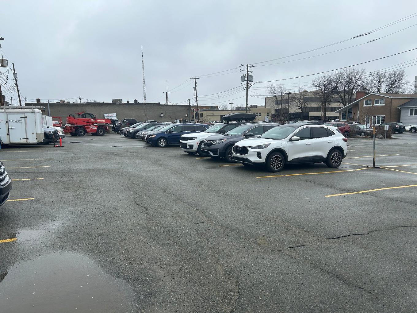 Parking - 33 Rue Gamble O., Rouyn-Noranda, QC - Outdoor