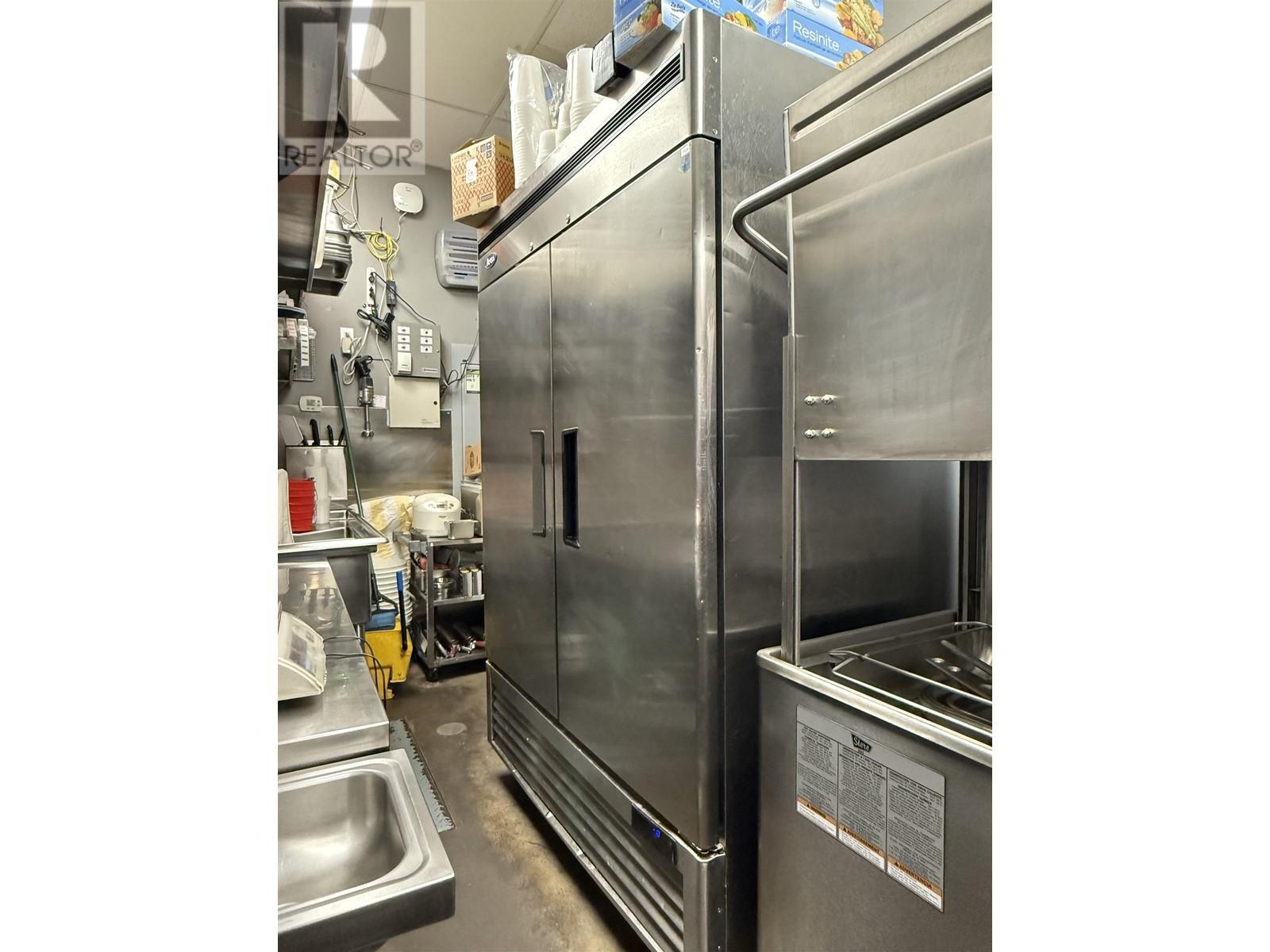 2825 W Broadway, Vancouver, BC