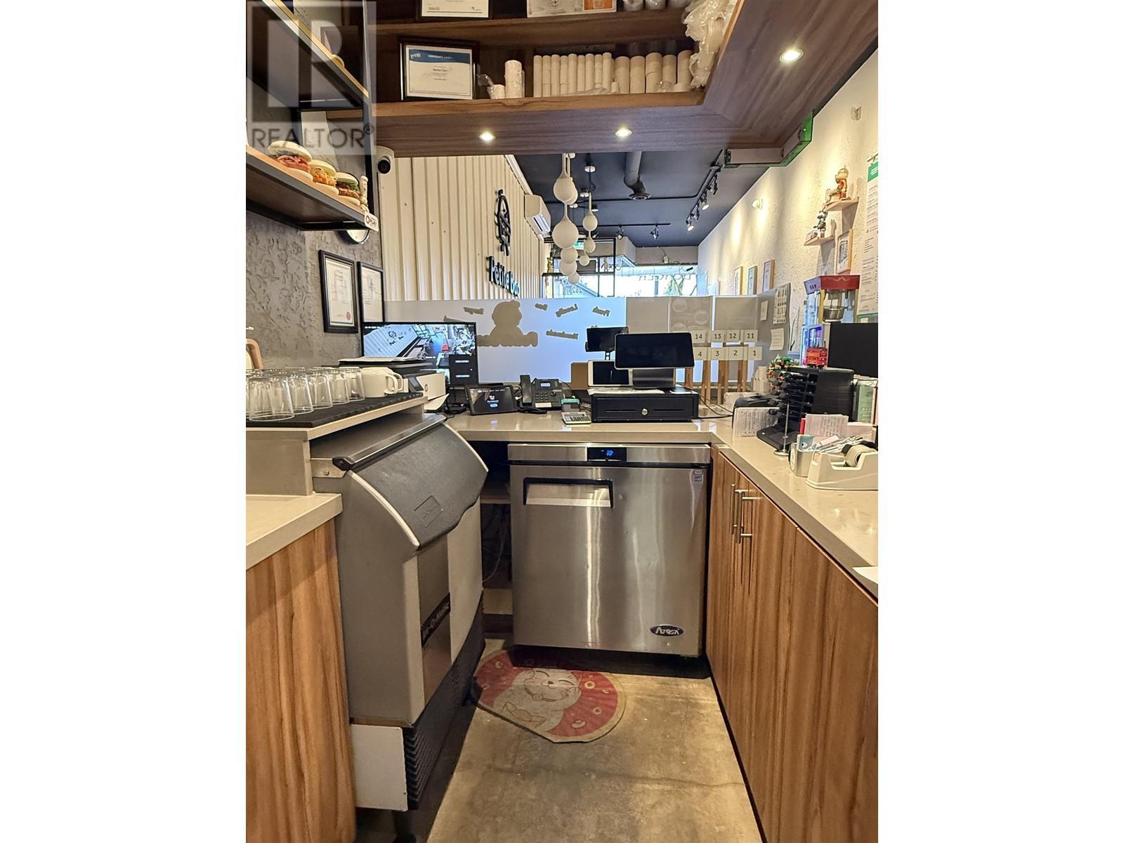 2825 W Broadway, Vancouver, BC