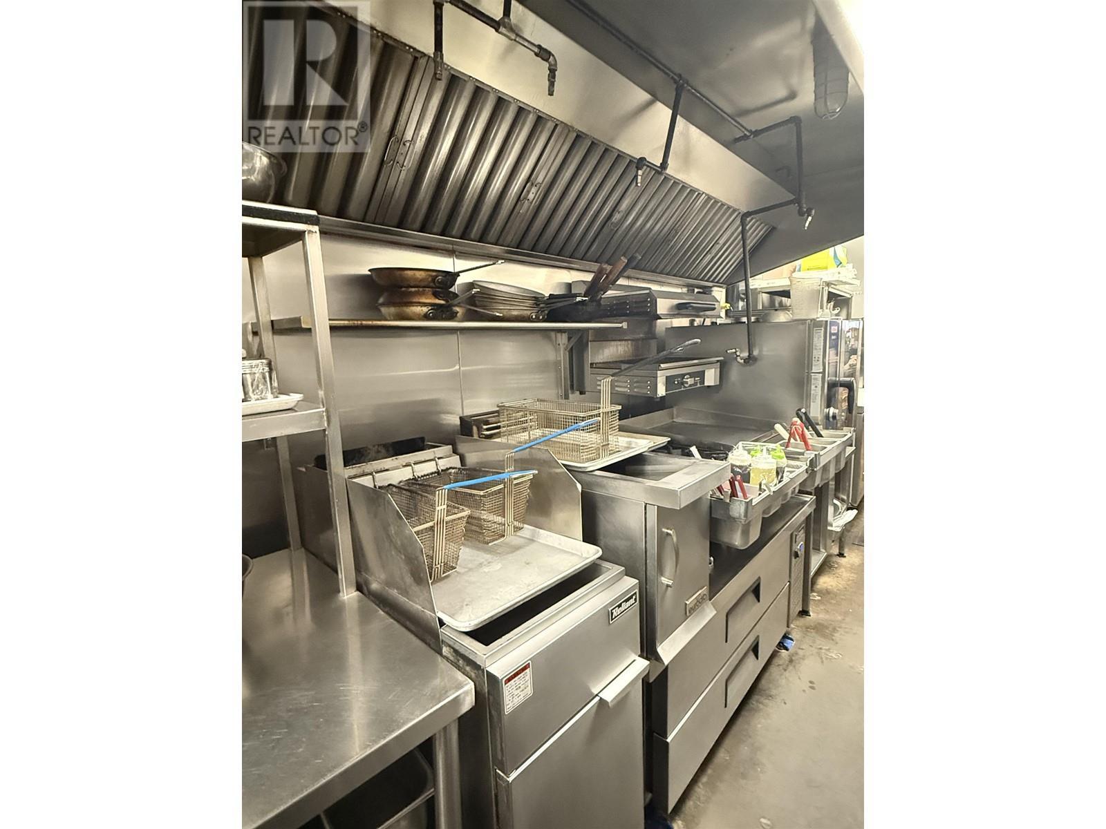 2825 W Broadway, Vancouver, BC