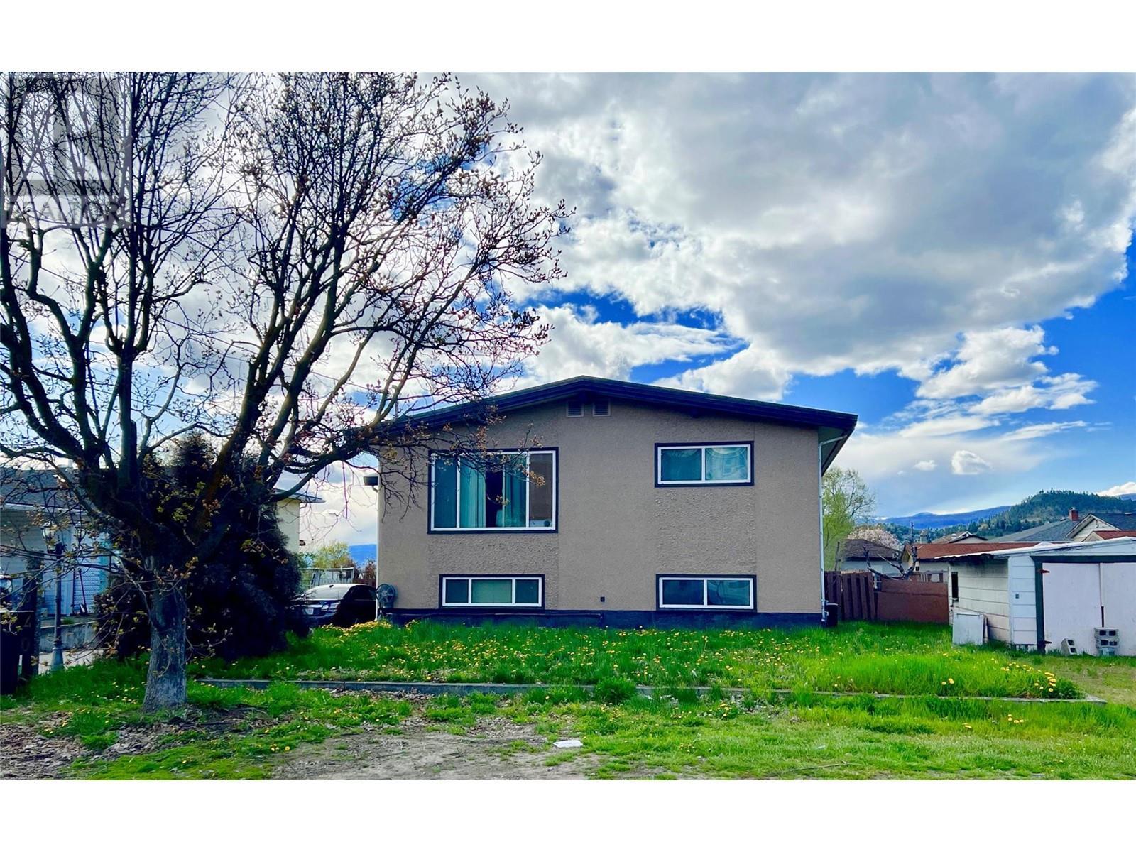 520 Froelich Road, Kelowna, BC - Outdoor