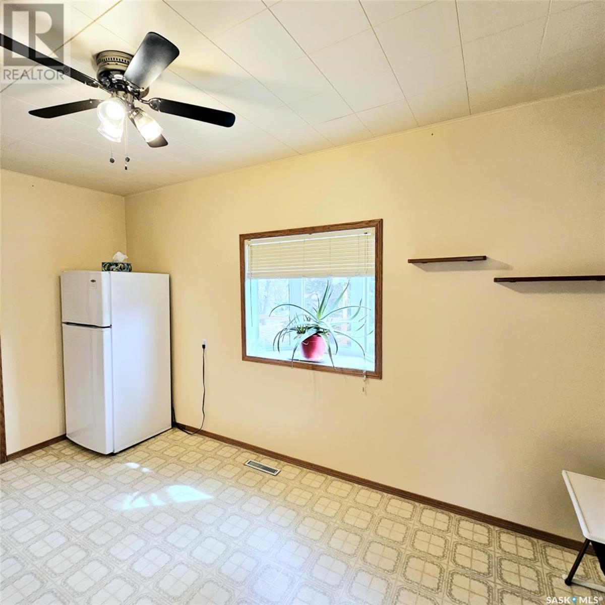 4 Walker Avenue, Yarbo, SK - Indoor Photo Showing Other Room