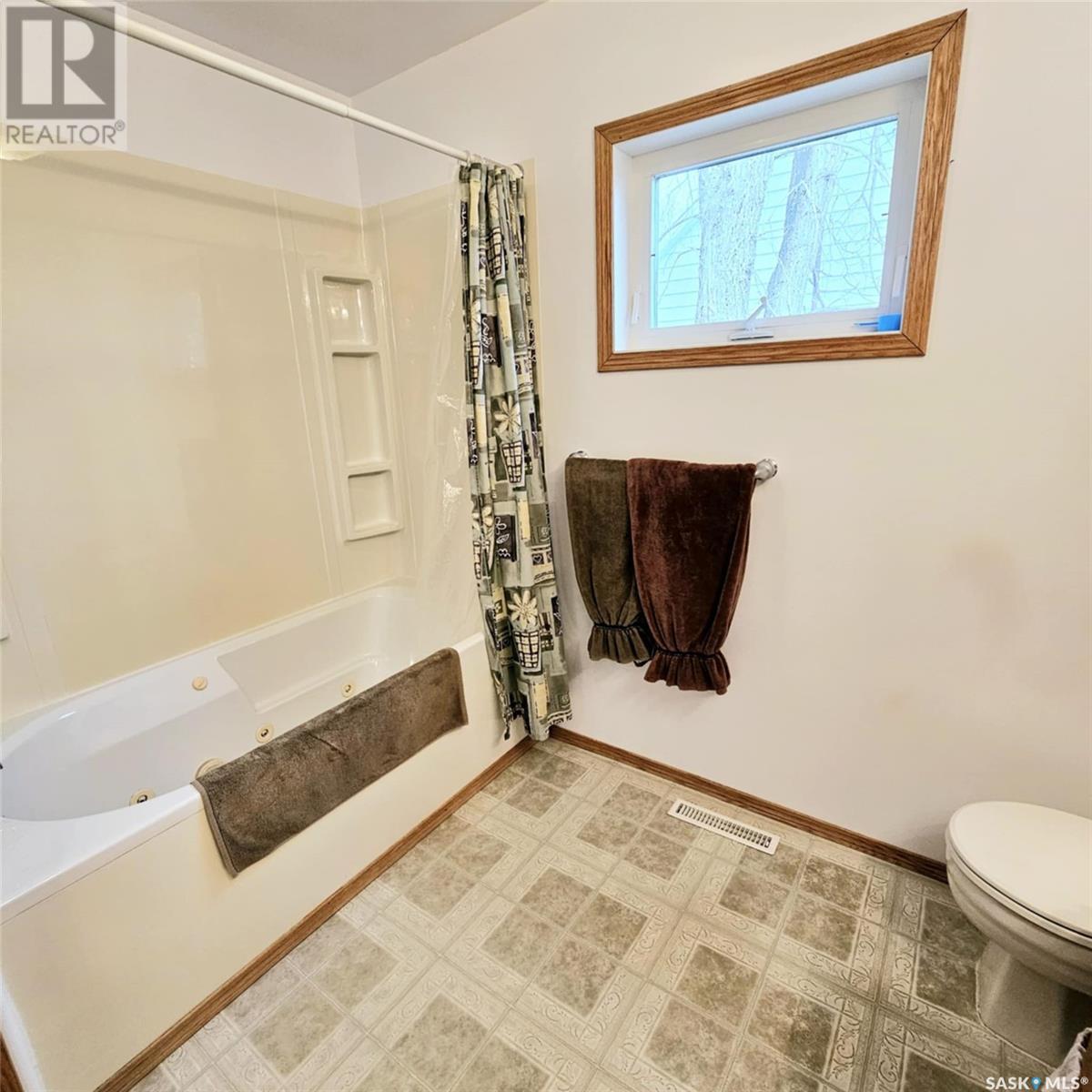 4 Walker Avenue, Yarbo, SK - Indoor Photo Showing Bathroom