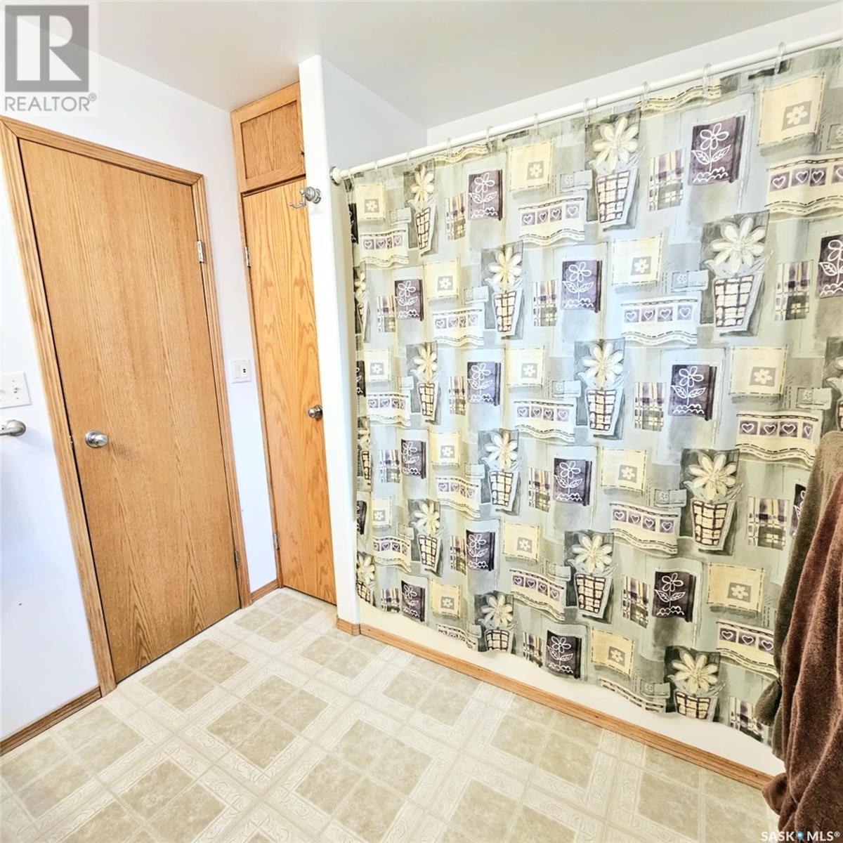 4 Walker Avenue, Yarbo, SK - Indoor Photo Showing Other Room