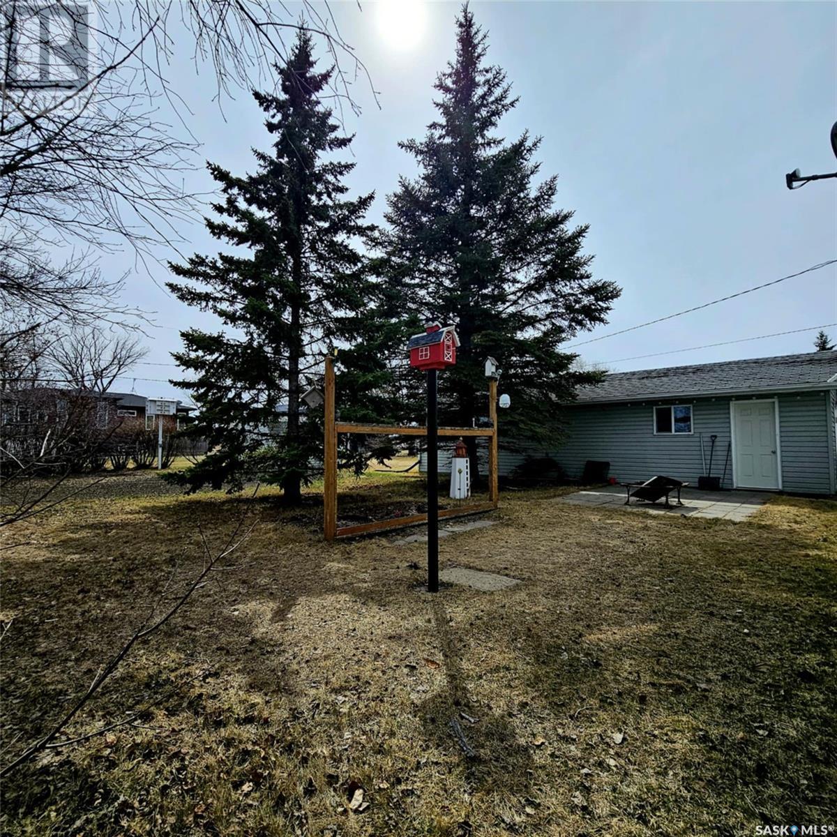 4 Walker Avenue, Yarbo, SK - Outdoor