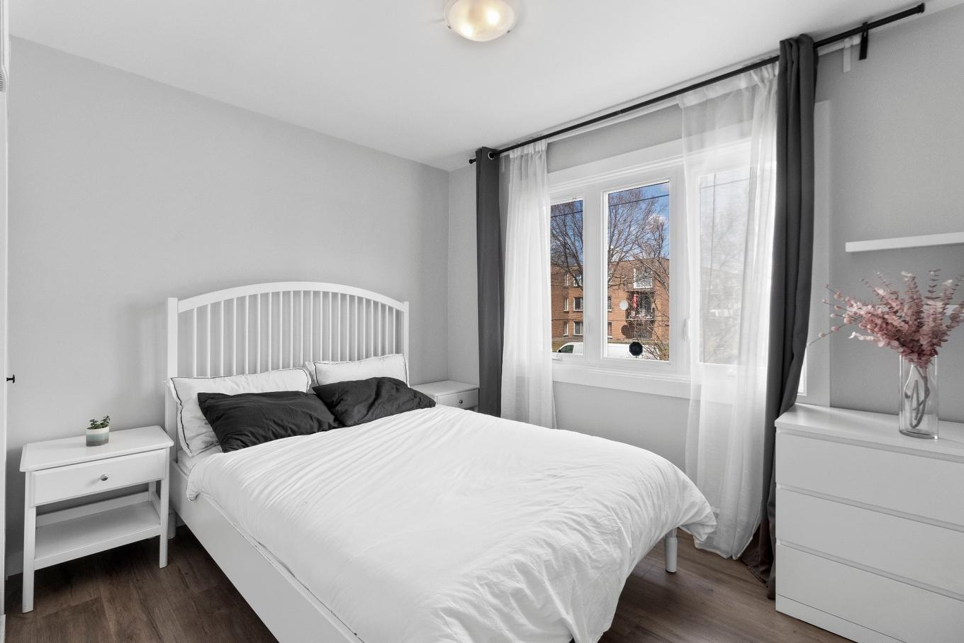 Chambre à coucher - 8320 24E Avenue, Montréal (Villeray/Saint-Michel/Parc-Extension), QC - Indoor Photo Showing Bedroom