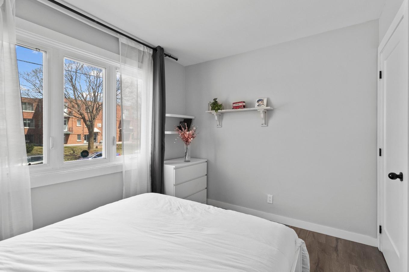 Chambre à coucher - 8320 24E Avenue, Montréal (Villeray/Saint-Michel/Parc-Extension), QC - Indoor Photo Showing Bedroom