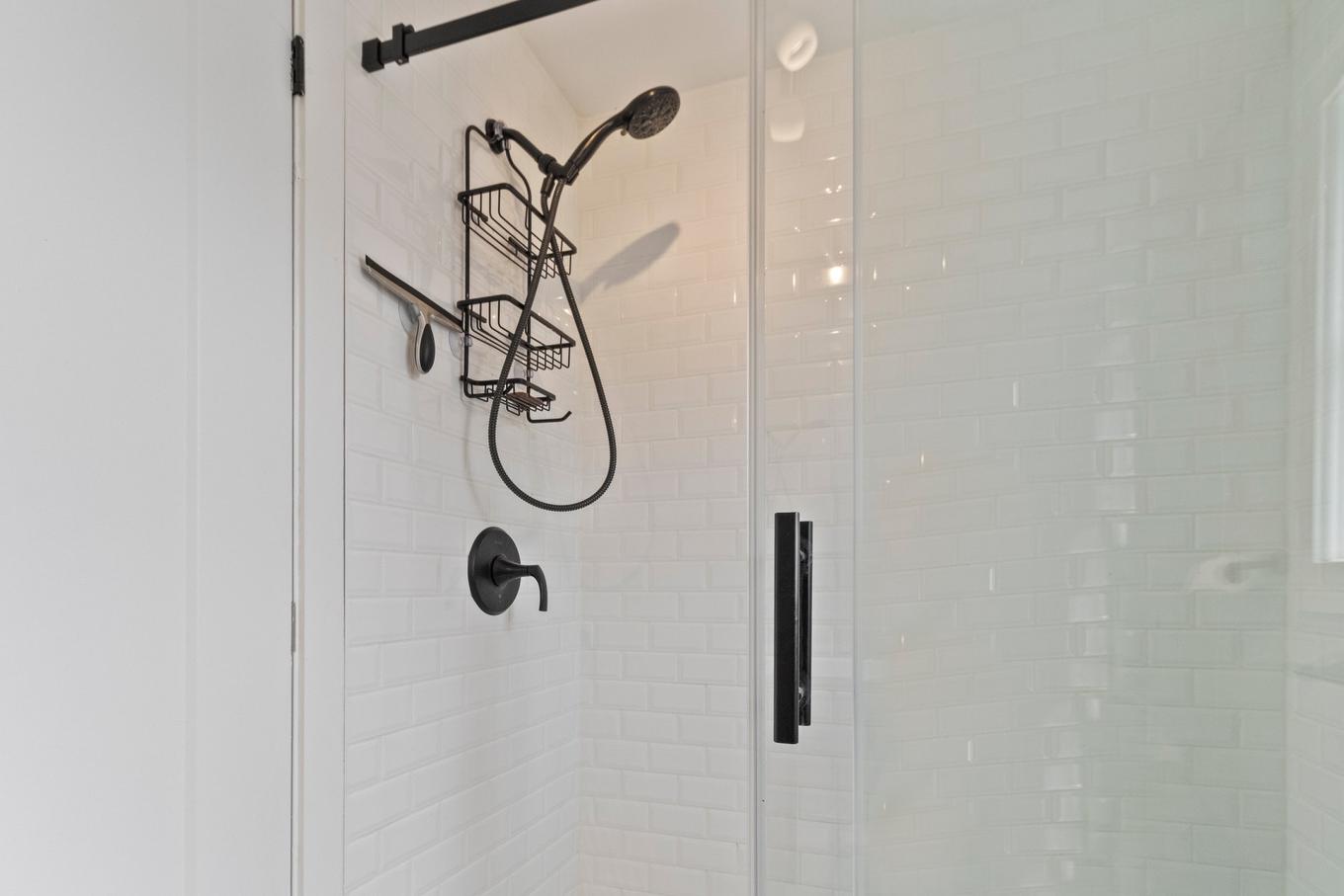 Salle de bains - 8320 24E Avenue, Montréal (Villeray/Saint-Michel/Parc-Extension), QC - Indoor Photo Showing Bathroom