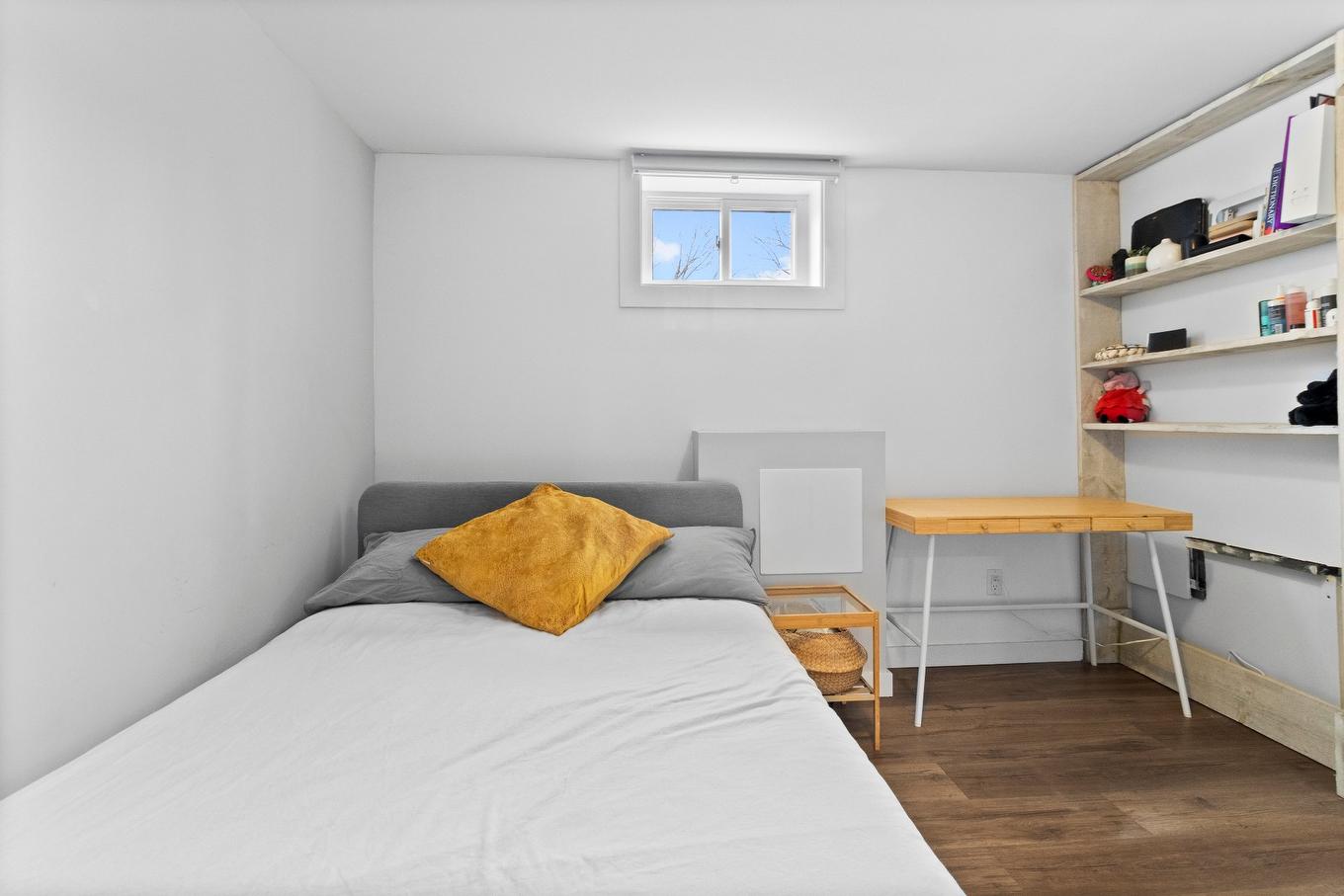 Chambre à coucher - 8320 24E Avenue, Montréal (Villeray/Saint-Michel/Parc-Extension), QC - Indoor Photo Showing Bedroom