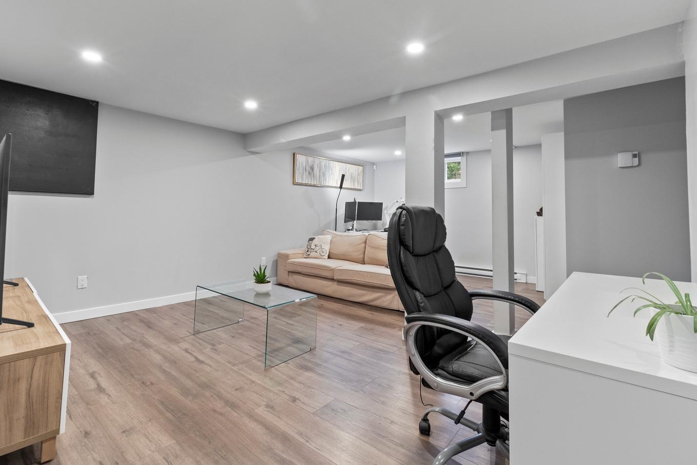 Salle familiale - 8320 24E Avenue, Montréal (Villeray/Saint-Michel/Parc-Extension), QC - Indoor