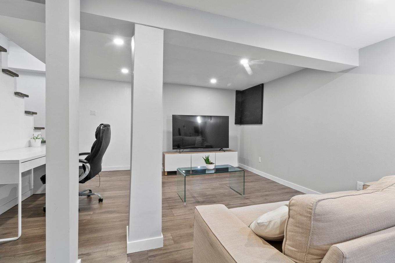 Salle familiale - 8320 24E Avenue, Montréal (Villeray/Saint-Michel/Parc-Extension), QC - Indoor