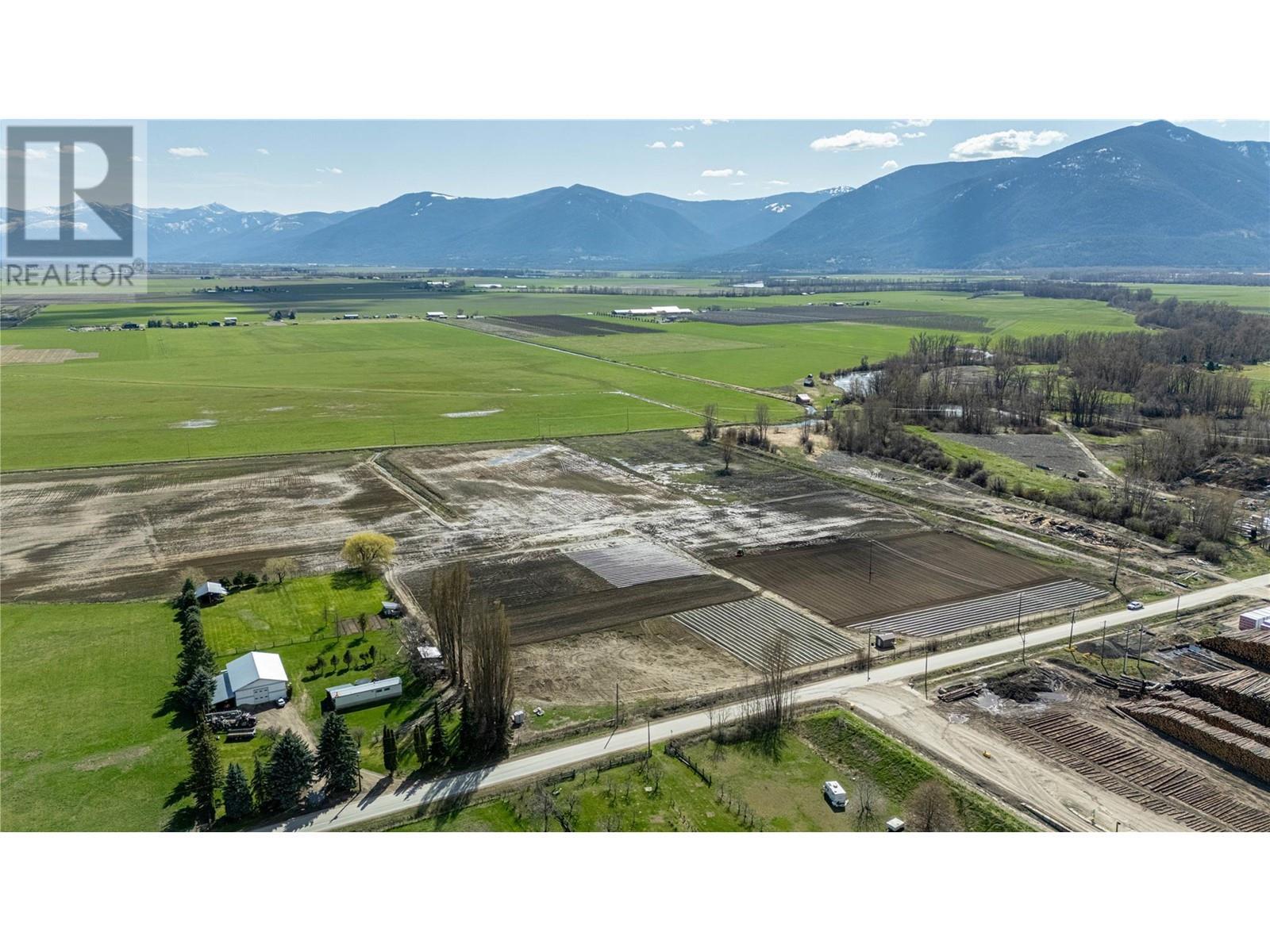 993 Duck Lake Road, Wynndel, BC