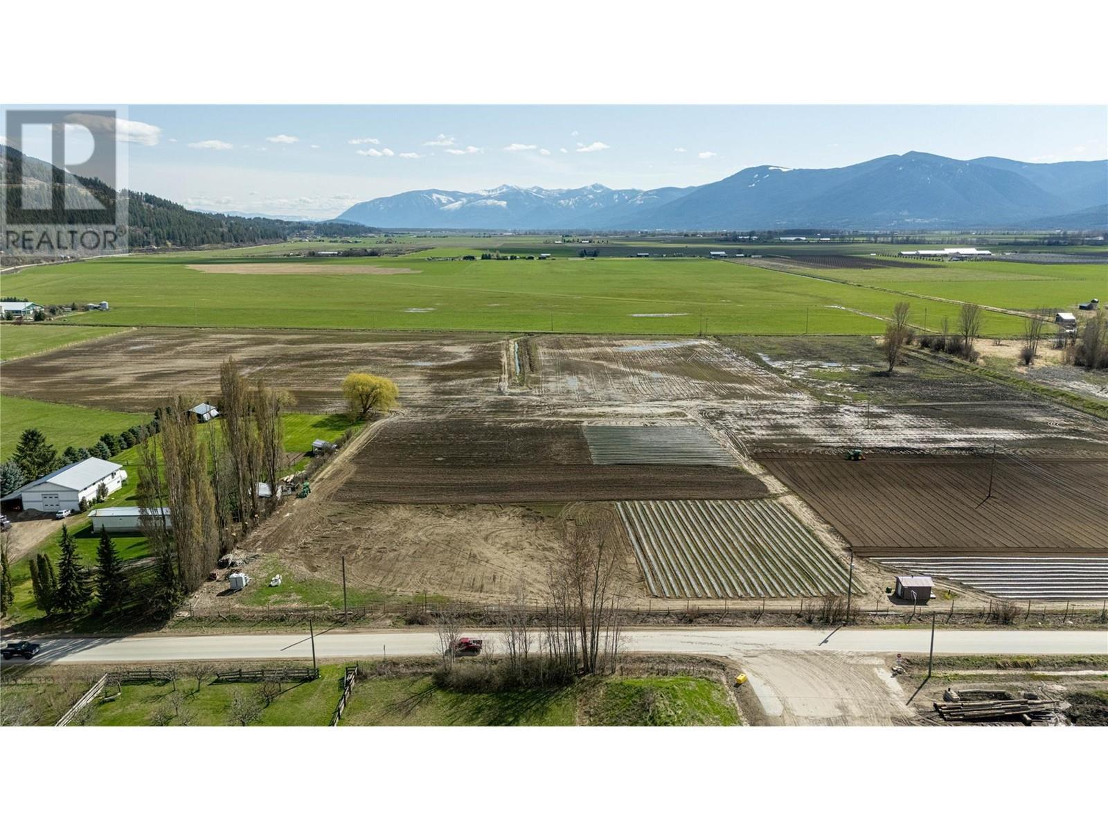 993 Duck Lake Road, Wynndel, BC