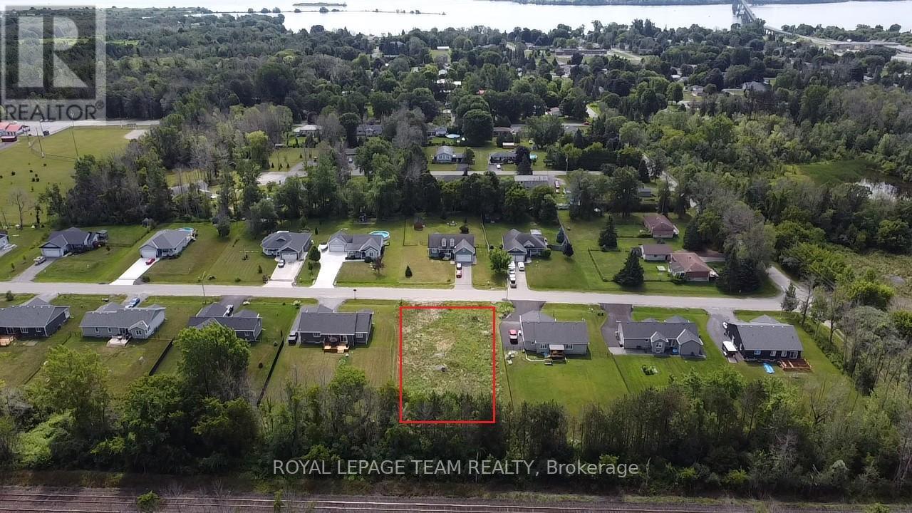 8 Albert Street, Edwardsburgh/Cardinal, ON