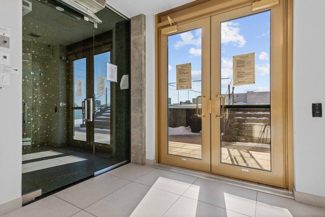 Sauna - 808-1575 Rue Gareau, Montréal (Ville-Marie), QC - Indoor Photo Showing Other Room