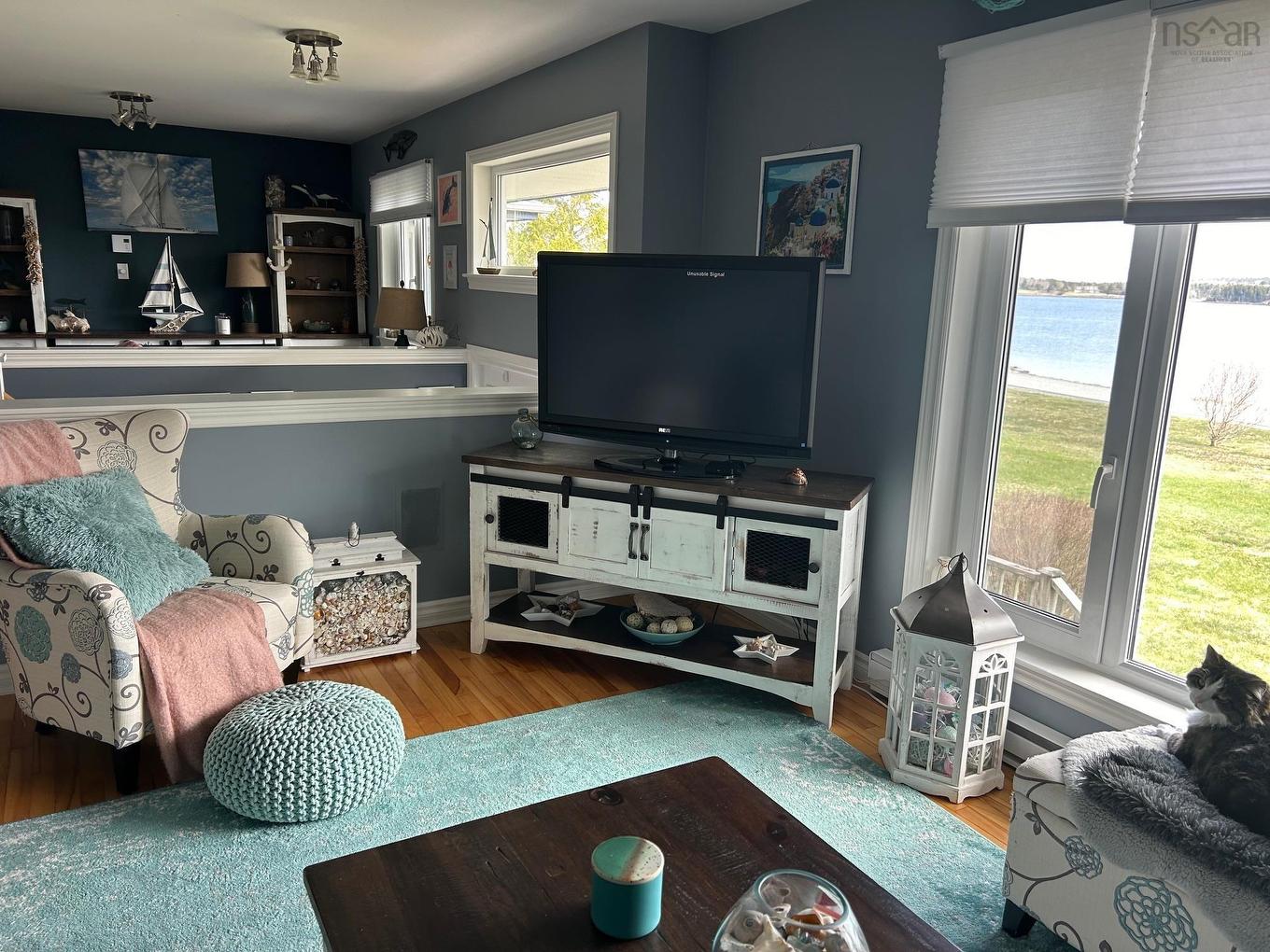 78 Fort Point Road, Lahave, NS