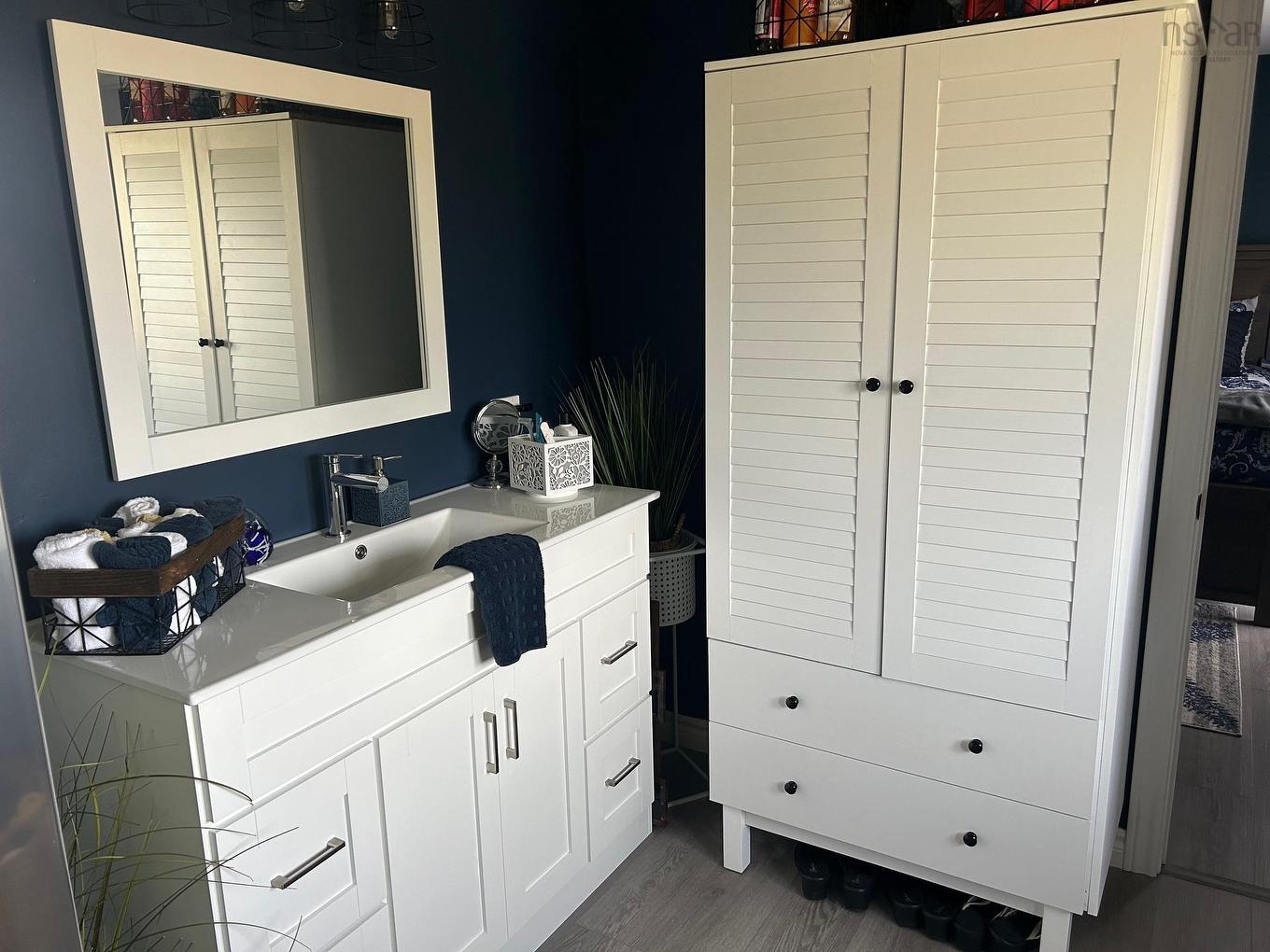 78 Fort Point Road, Lahave, NS