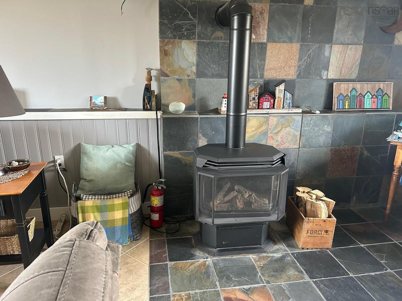 78 Fort Point Road, Lahave, NS