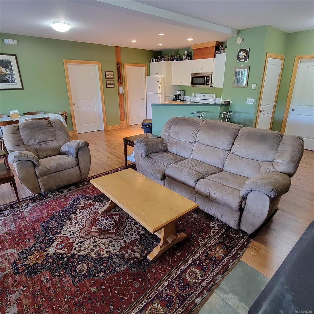 326 Tower Rd, Bamfield, BC