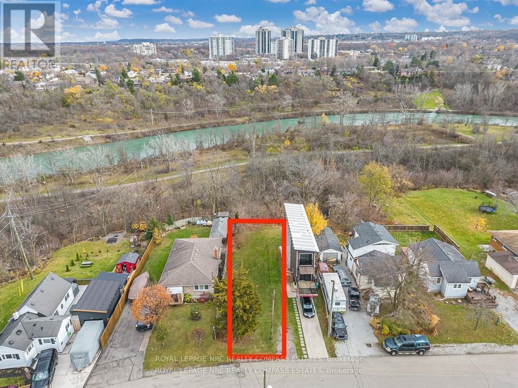 15 Hillview Road N, St. Catharines (Western Hill), ON
