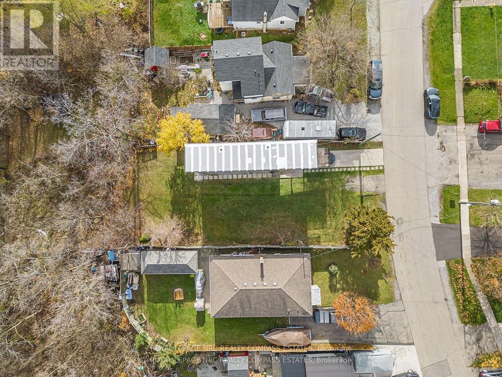 15 Hillview Road N, St. Catharines (Western Hill), ON