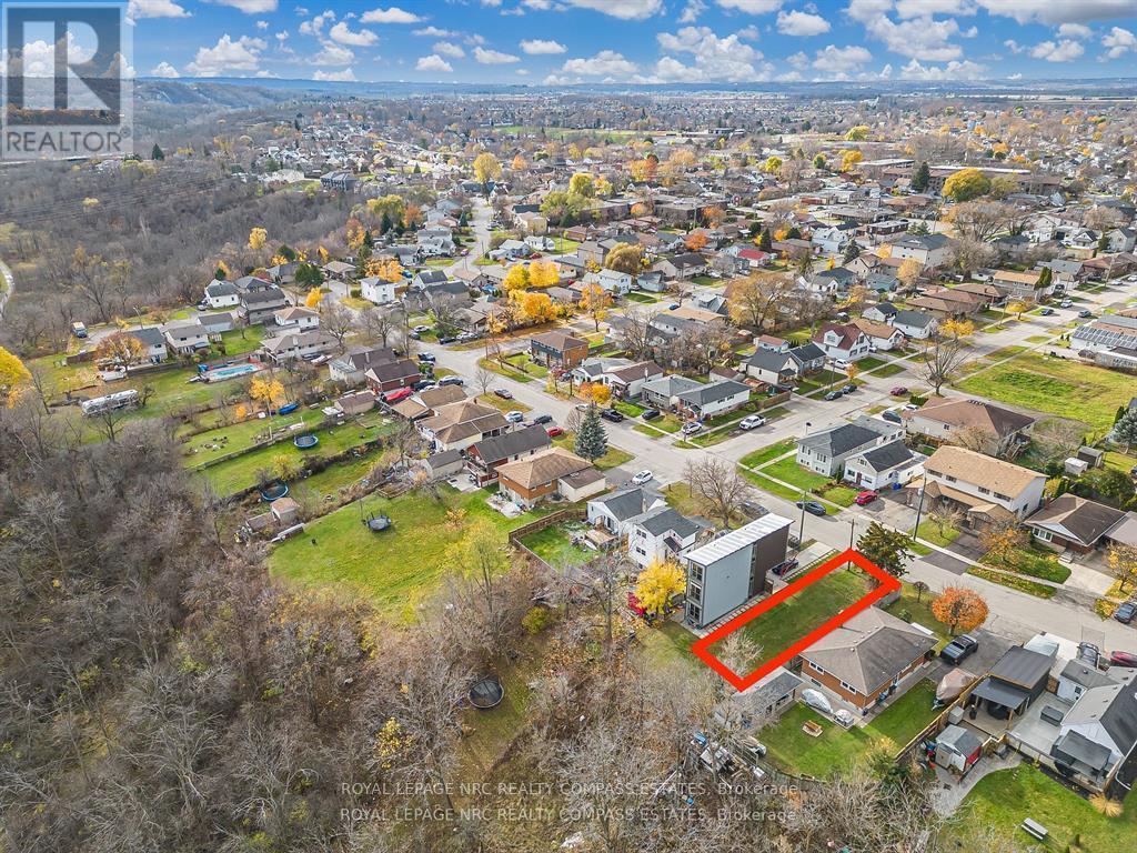 15 Hillview Road N, St. Catharines (Western Hill), ON