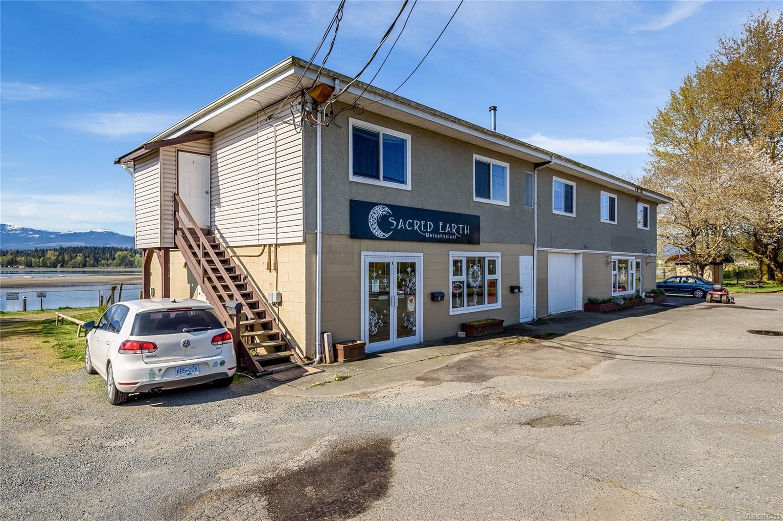 3025 Comox Rd, Courtenay, BC