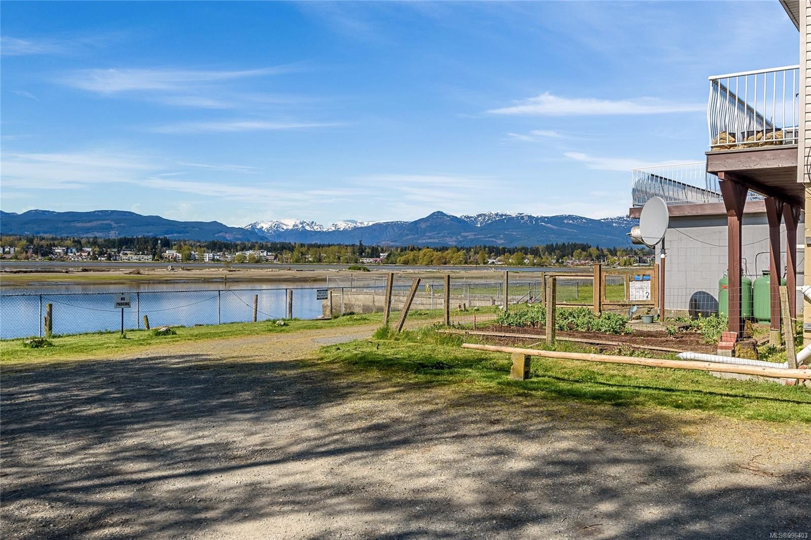 3025 Comox Rd, Courtenay, BC