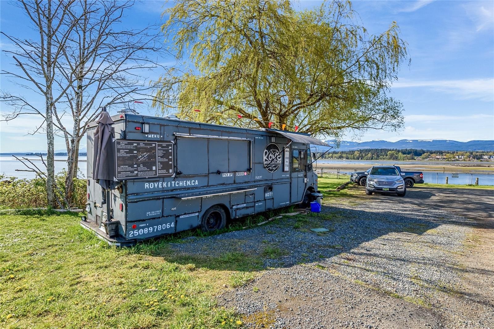 3025 Comox Rd, Courtenay, BC