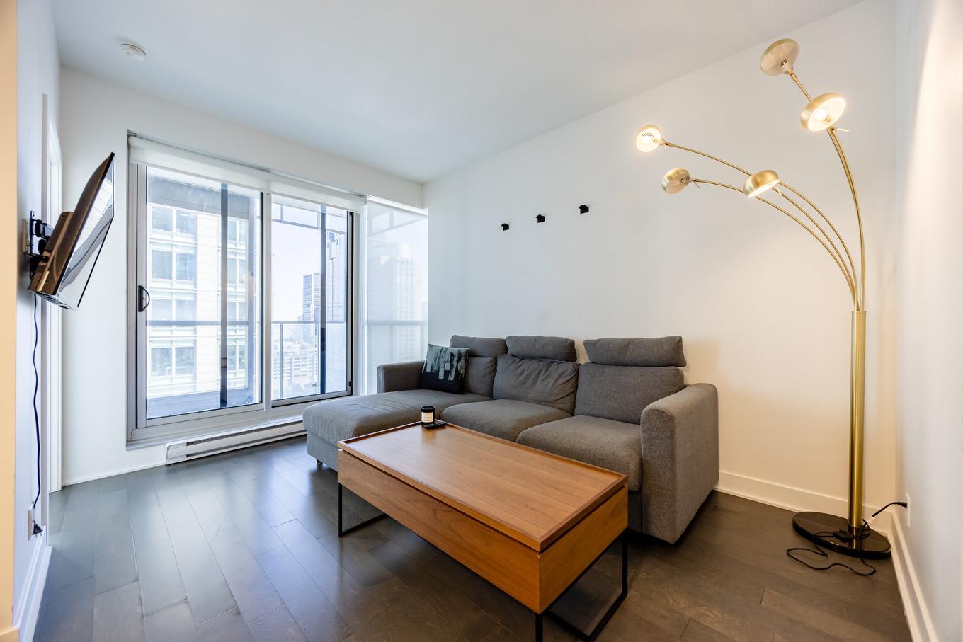 Living room - 2210-1050 Rue Drummond, Montréal (Ville-Marie), QC - Indoor Photo Showing Living Room