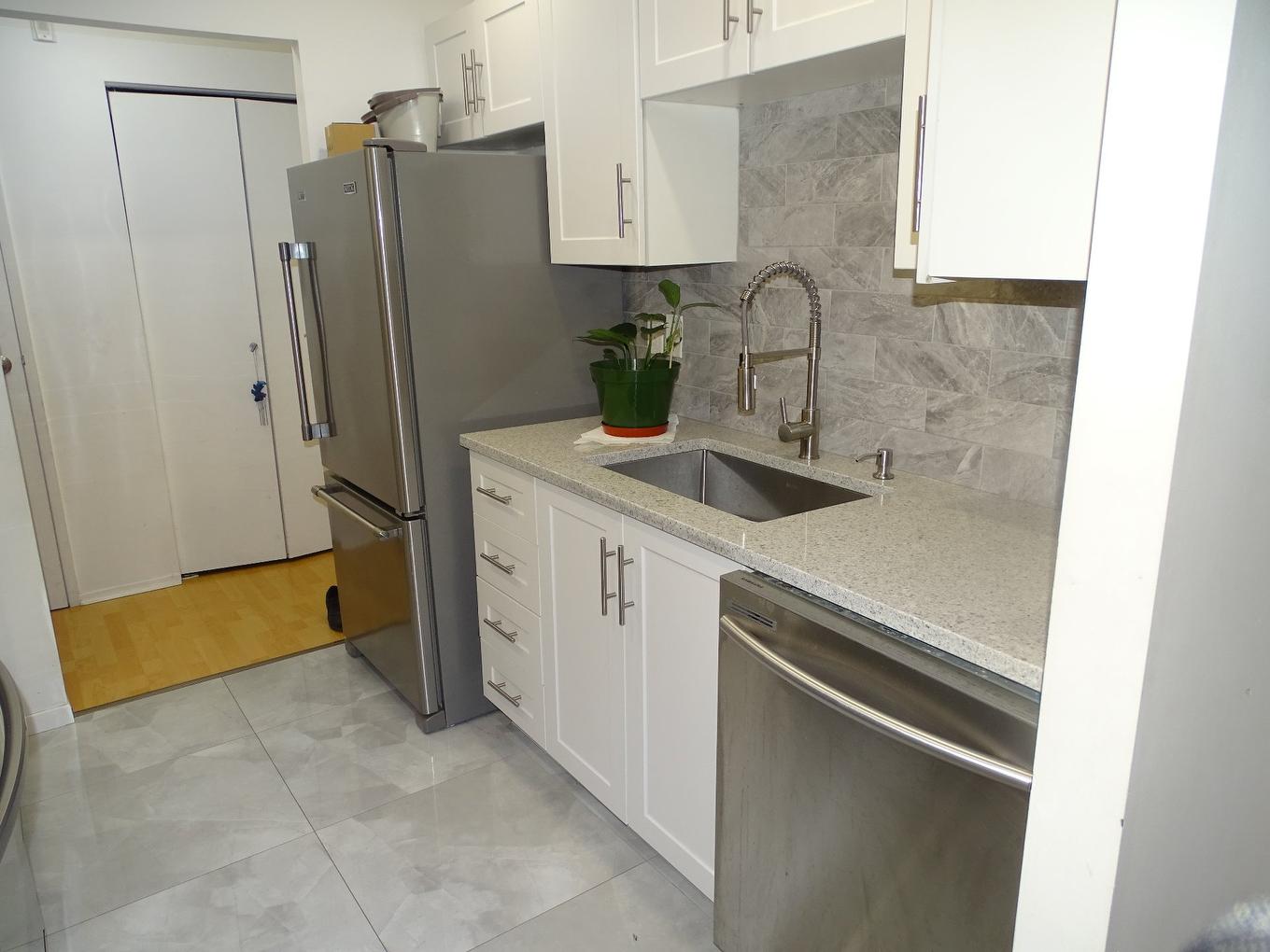 Cuisine - 45-1645 Boul. Du Souvenir, Laval (Laval-Des-Rapides), QC - Indoor Photo Showing Kitchen