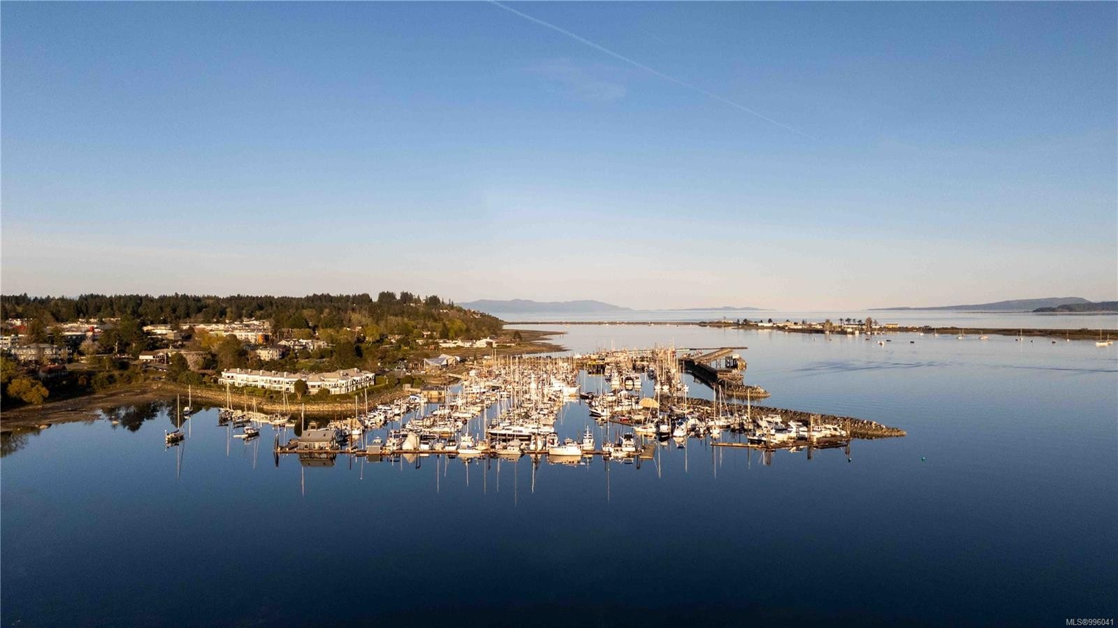 1304 Midden Rd, Comox, BC