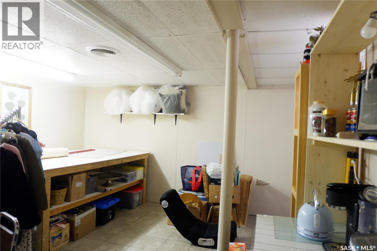 128 Centre Street, Assiniboia, SK