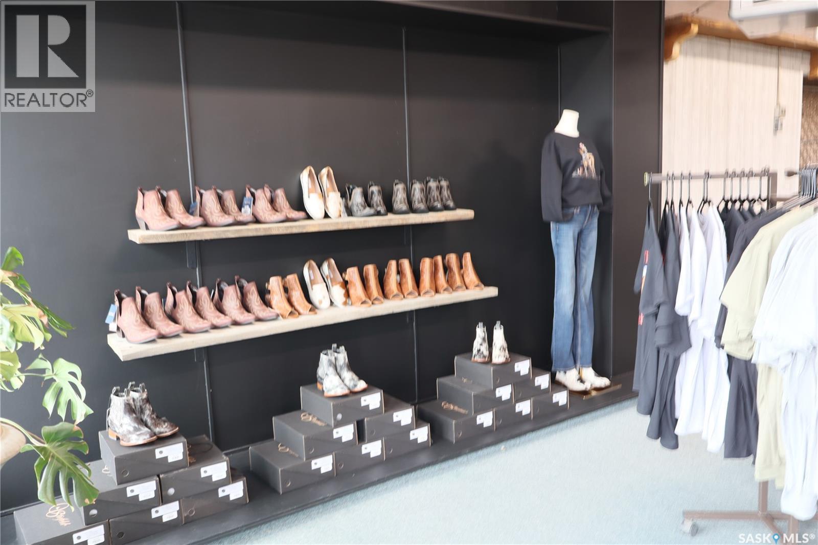 128 Centre Street, Assiniboia, SK