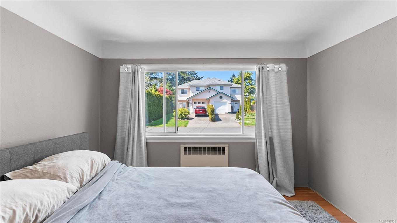 903 Shirley Rd, Esquimalt, BC