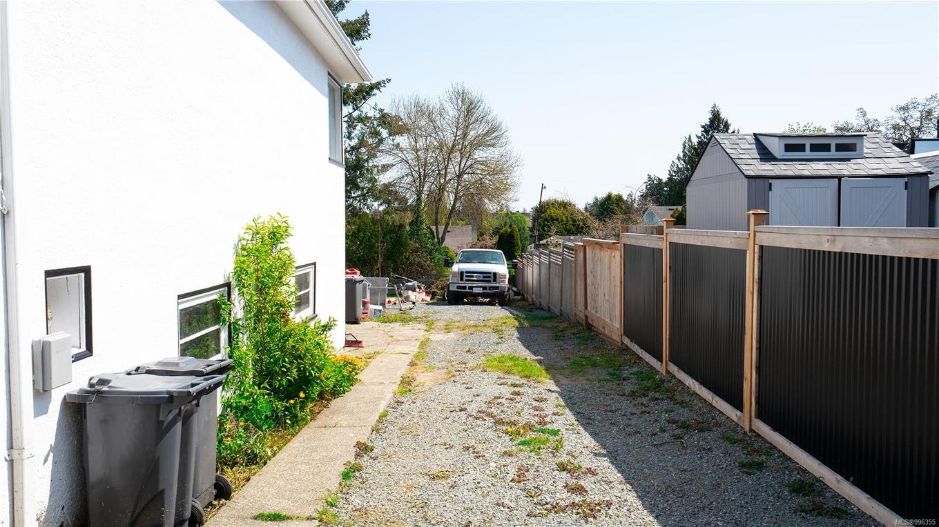 903 Shirley Rd, Esquimalt, BC