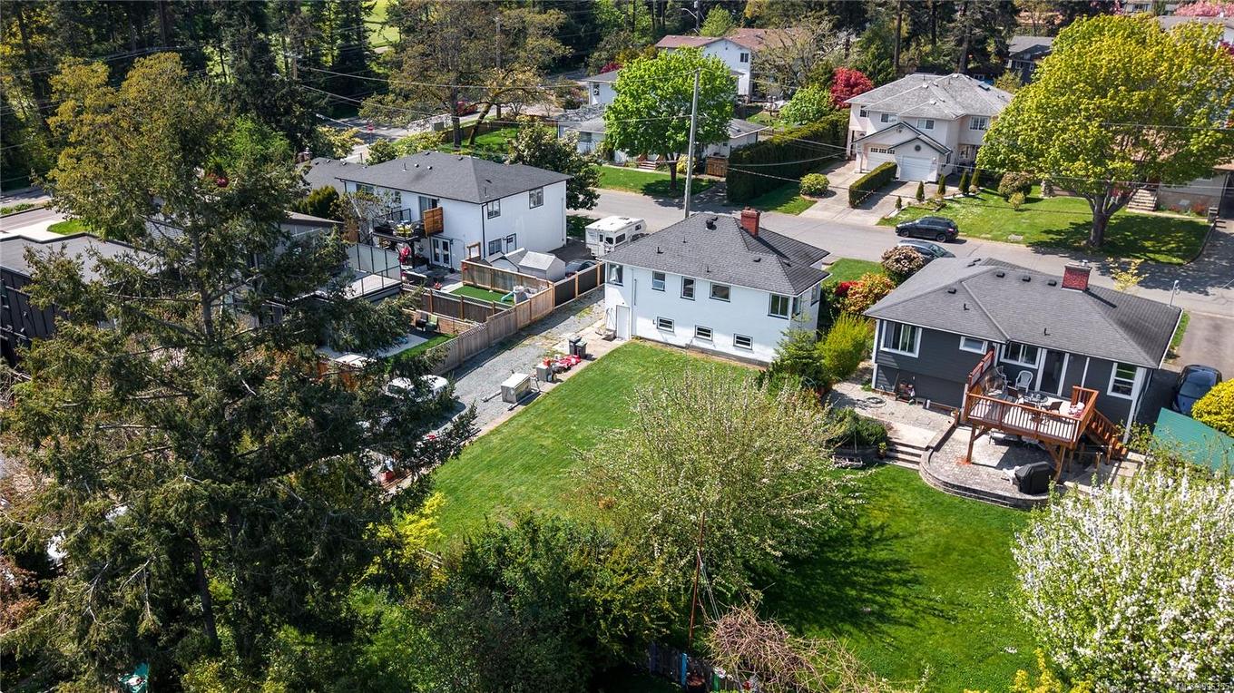 903 Shirley Rd, Esquimalt, BC