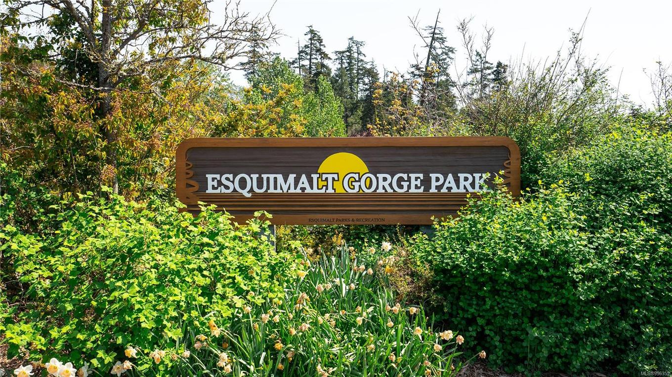 903 Shirley Rd, Esquimalt, BC