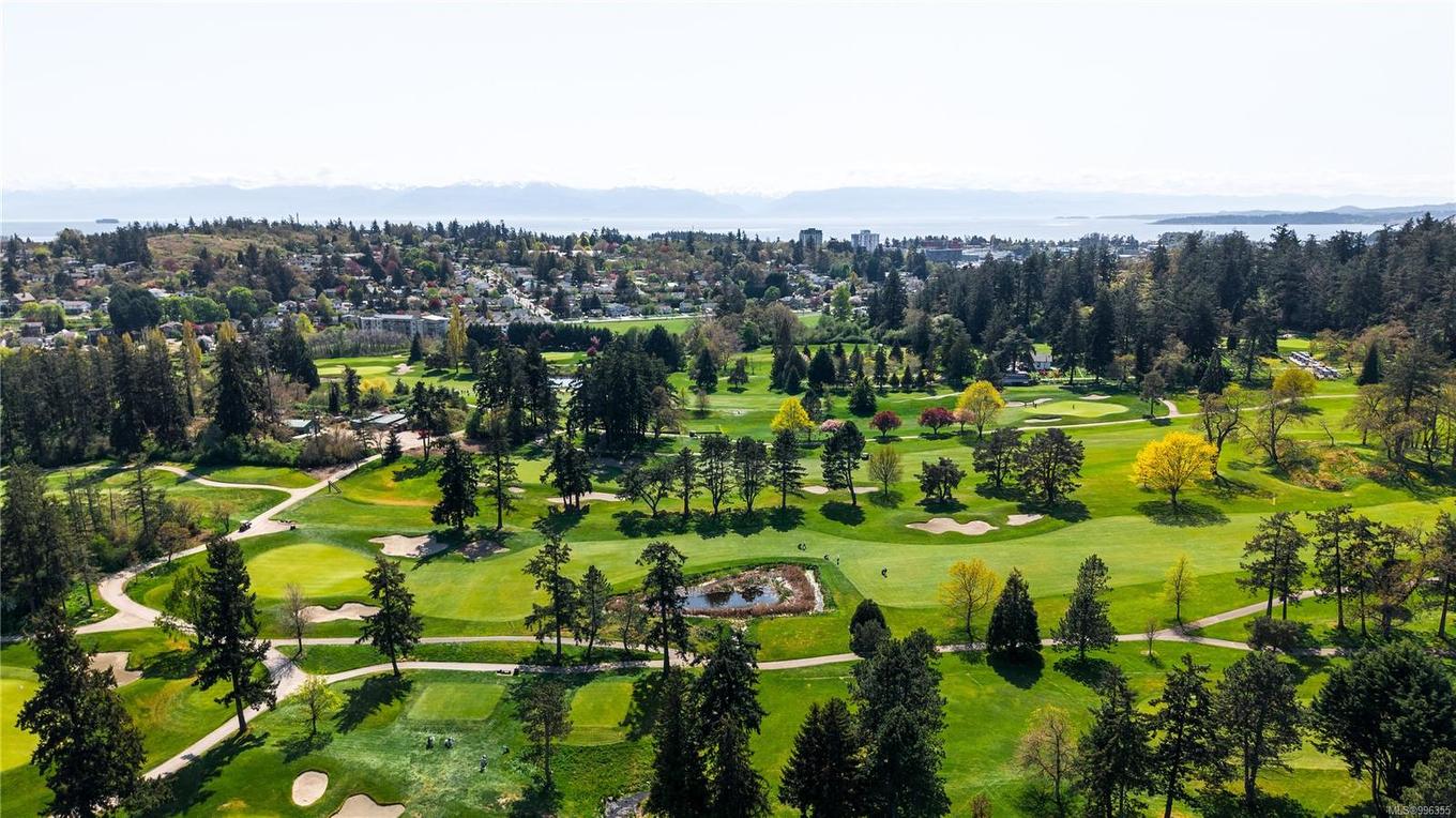 903 Shirley Rd, Esquimalt, BC