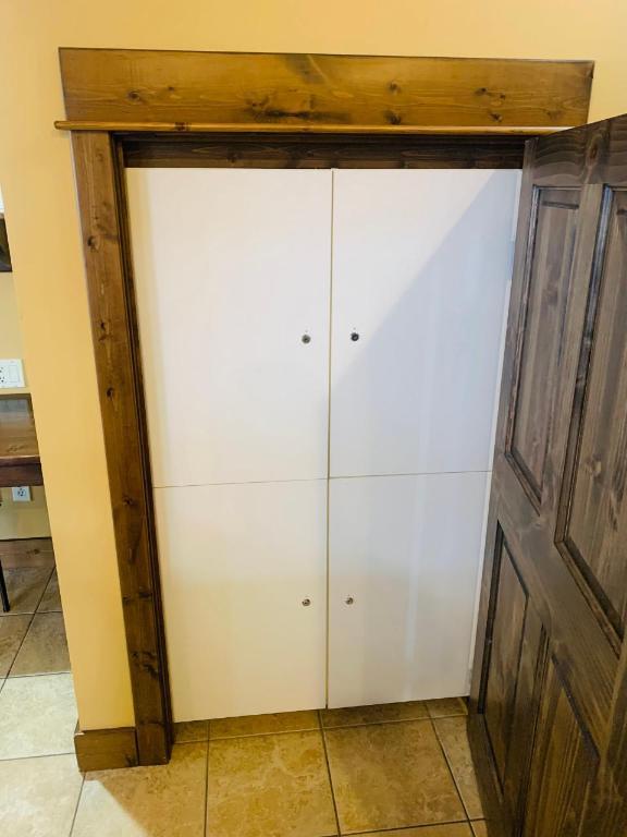 M4-A-1351 Gerry Sorensen Way, Kimberley, BC - Indoor Photo Showing Other Room