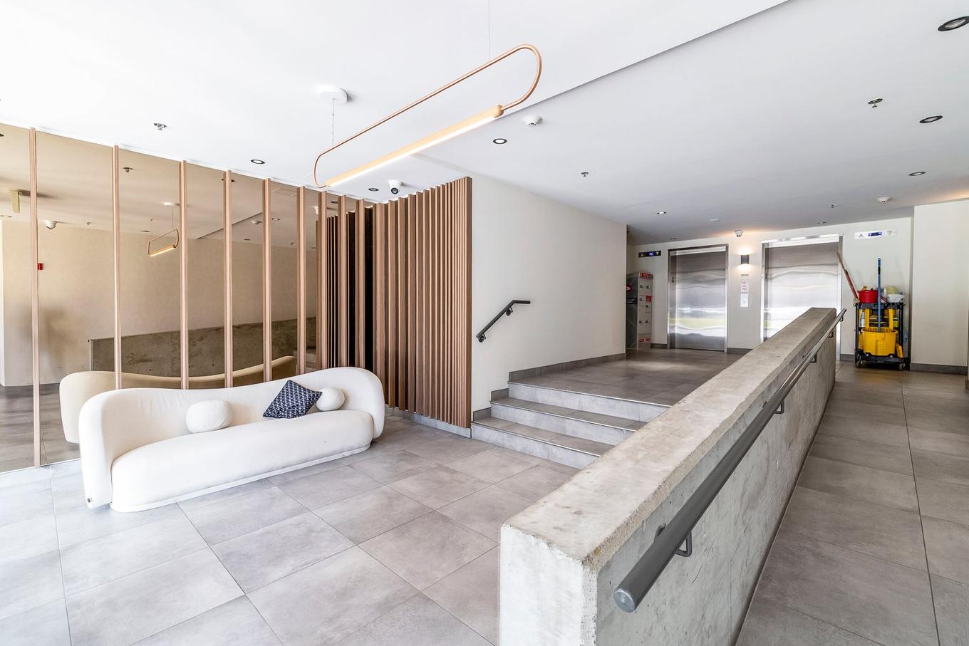 Hall d'entrée/Vestibule - 511-225 Rue De La Montagne, Montréal (Le Sud-Ouest), QC - Indoor Photo Showing Other Room