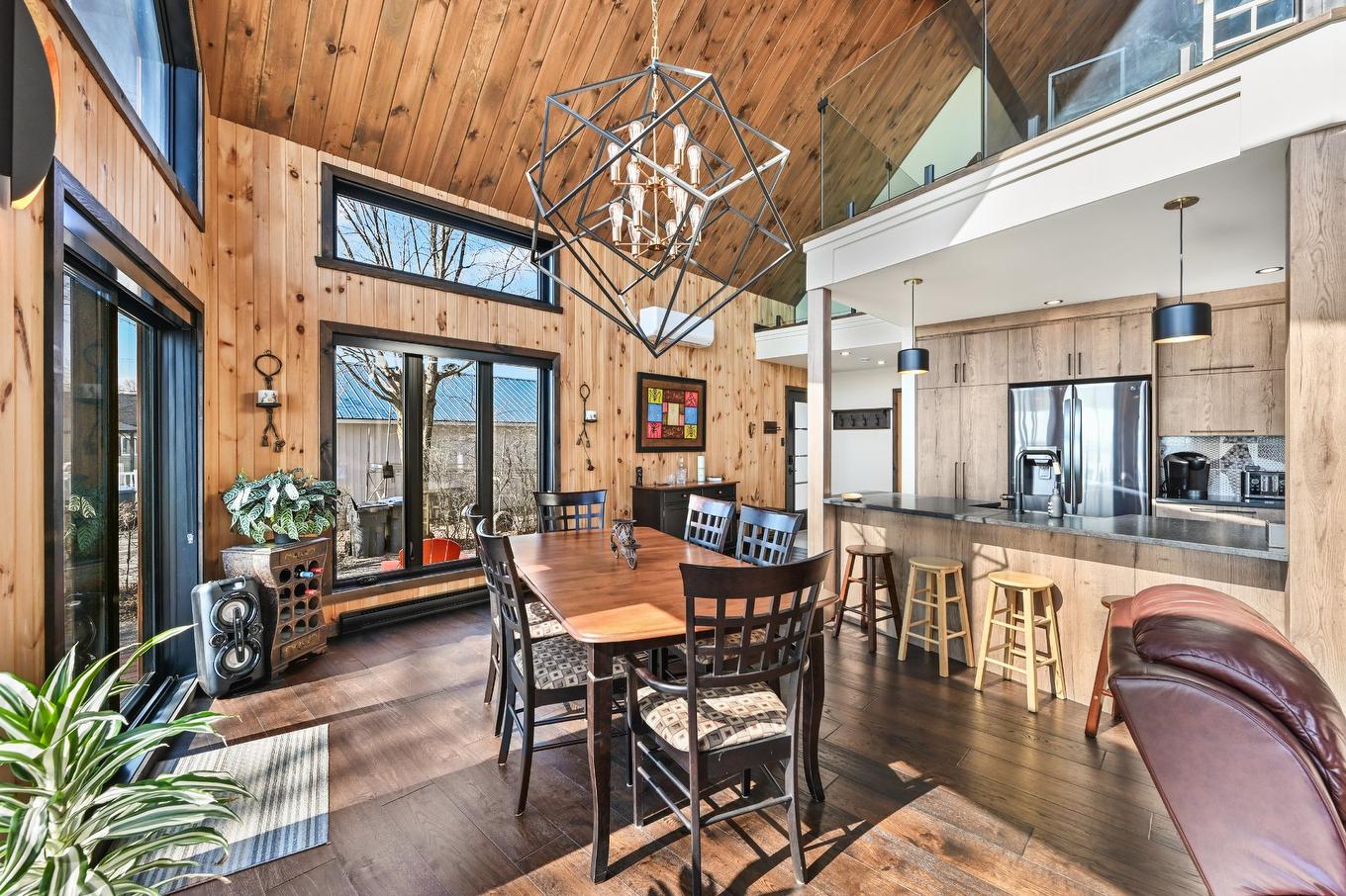 Kitchen - 561 Av. De Venise O., Venise-En-Québec, QC - Indoor