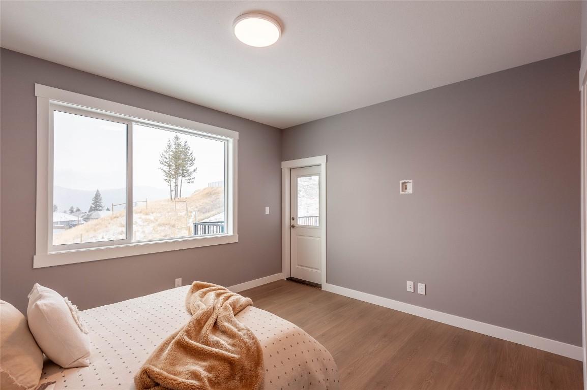 450 Poplar Drive, Logan Lake, BC - Indoor Photo Showing Bedroom
