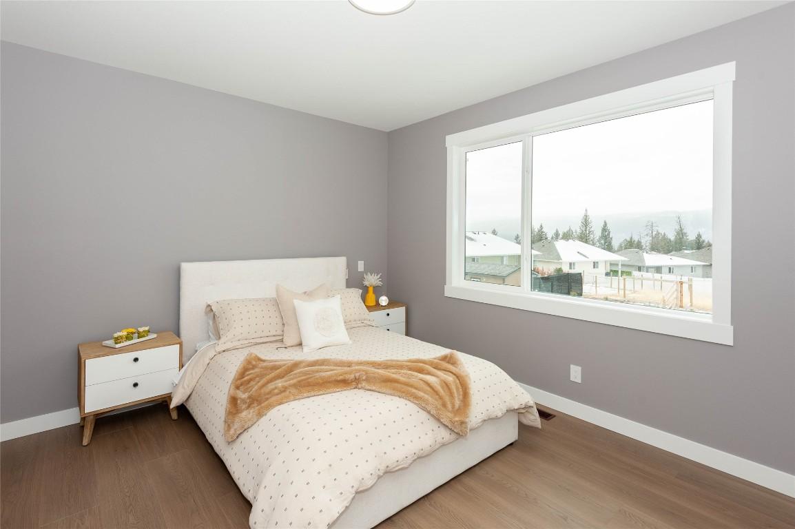450 Poplar Drive, Logan Lake, BC - Indoor Photo Showing Bedroom