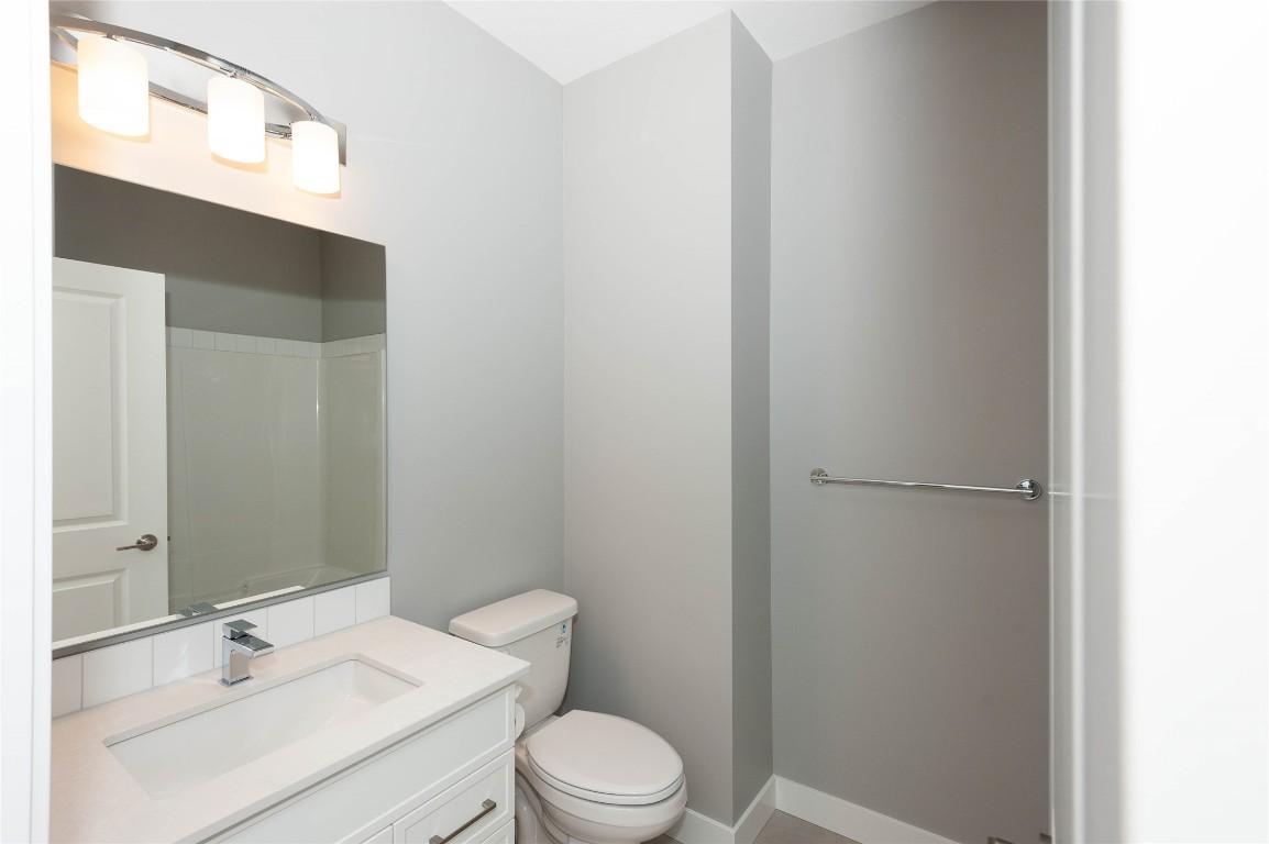 450 Poplar Drive, Logan Lake, BC - Indoor Photo Showing Bathroom