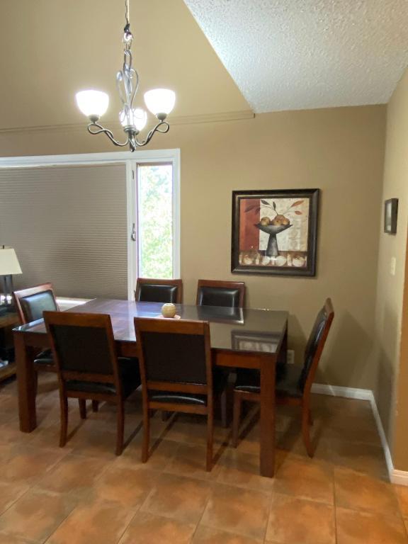 190-850 Northstar Drive, Kimberley, BC - Indoor Photo Showing Dining Room